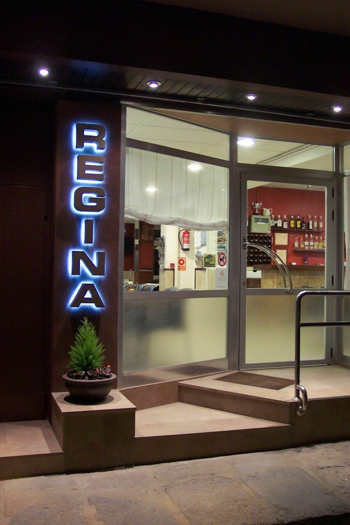 Regina Pensión Blanes